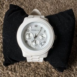 Michael Kors Women’s Watch (MK-5292)